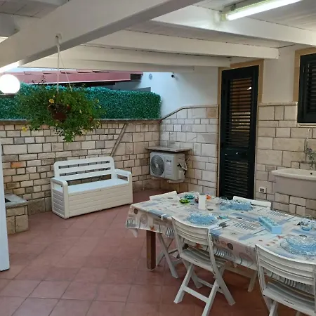 Holiday home Poesia 50 M Dal Mare Con Giardino E Parcheggio